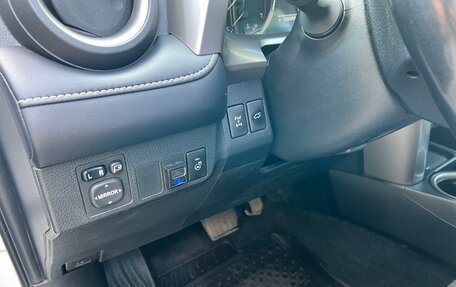 Toyota RAV4, 2018 год, 2 999 000 рублей, 12 фотография