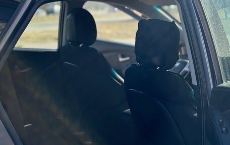 Hyundai ix35 I рестайлинг, 2013 год, 930 000 рублей, 10 фотография