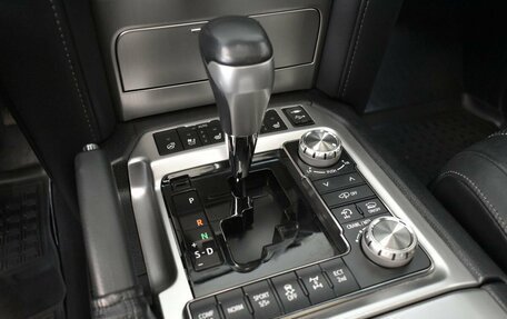Toyota Land Cruiser 200, 2019 год, 7 699 000 рублей, 16 фотография