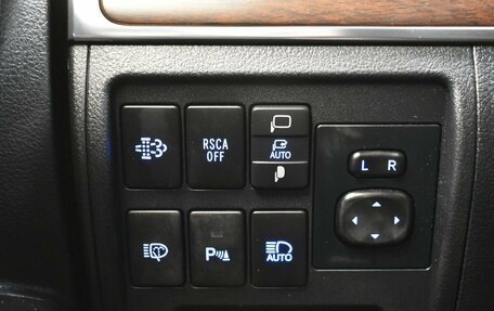 Toyota Land Cruiser 200, 2019 год, 7 699 000 рублей, 21 фотография