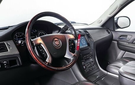 Cadillac Escalade III, 2008 год, 1 365 000 рублей, 16 фотография