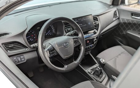Hyundai Solaris II рестайлинг, 2020 год, 925 000 рублей, 8 фотография