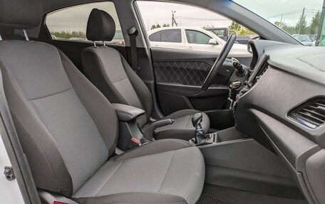 Hyundai Solaris II рестайлинг, 2020 год, 925 000 рублей, 23 фотография