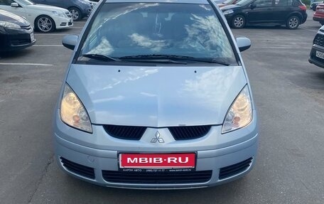 Mitsubishi Colt VI рестайлинг, 2006 год, 450 000 рублей, 1 фотография