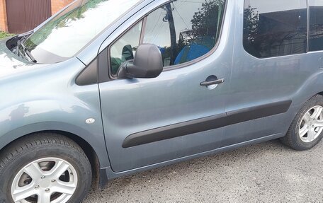 Peugeot Partner II рестайлинг 2, 2010 год, 930 000 рублей, 2 фотография