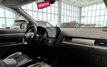 Mitsubishi Outlander III рестайлинг 3, 2012 год, 1 199 000 рублей, 15 фотография