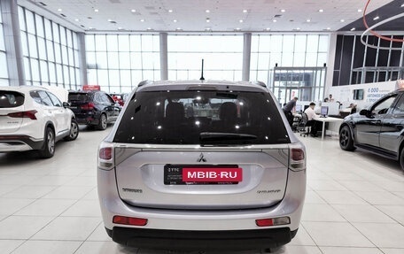Mitsubishi Outlander III рестайлинг 3, 2012 год, 1 199 000 рублей, 10 фотография