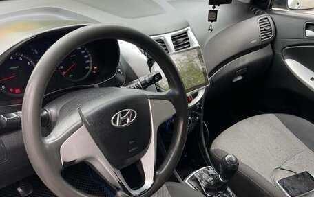 Hyundai Solaris II рестайлинг, 2013 год, 390 000 рублей, 9 фотография