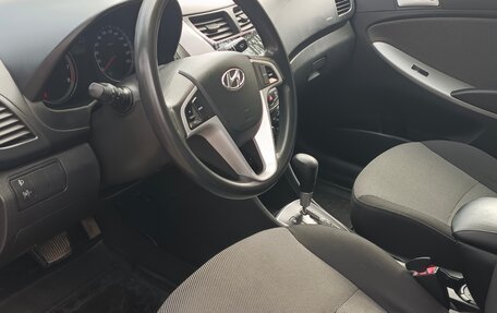 Hyundai Solaris II рестайлинг, 2011 год, 750 000 рублей, 13 фотография