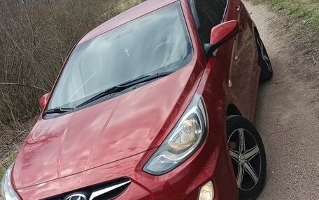 Hyundai Solaris II рестайлинг, 2011 год, 750 000 рублей, 12 фотография
