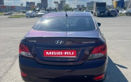 Hyundai Solaris II рестайлинг, 2011 год, 580 000 рублей, 5 фотография