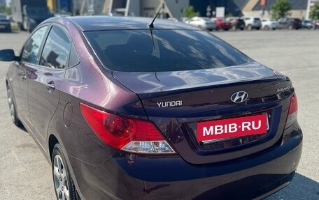 Hyundai Solaris II рестайлинг, 2011 год, 580 000 рублей, 4 фотография