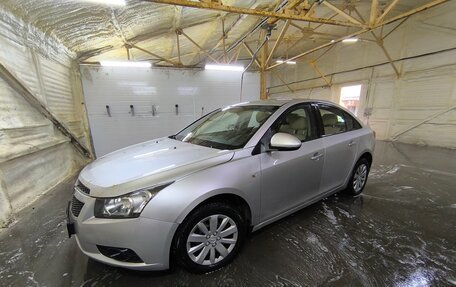 Chevrolet Cruze II, 2011 год, 500 000 рублей, 2 фотография