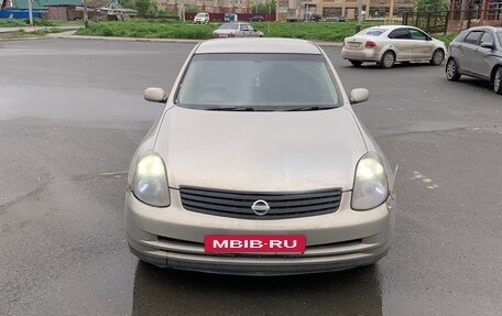 Nissan Skyline, 2001 год, 590 000 рублей, 2 фотография