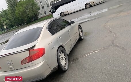 Nissan Skyline, 2001 год, 590 000 рублей, 3 фотография