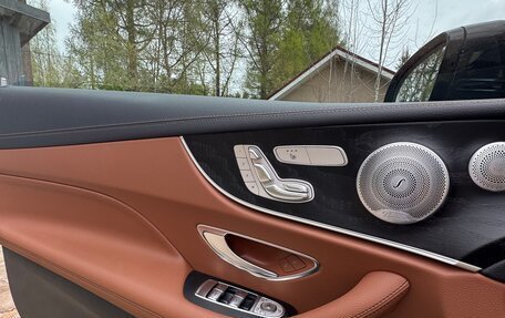 Mercedes-Benz E-Класс, 2019 год, 4 900 000 рублей, 10 фотография