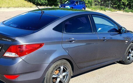 Hyundai Solaris II рестайлинг, 2011 год, 740 000 рублей, 2 фотография