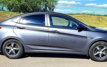 Hyundai Solaris II рестайлинг, 2011 год, 740 000 рублей, 17 фотография