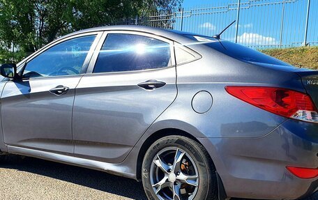 Hyundai Solaris II рестайлинг, 2011 год, 740 000 рублей, 22 фотография