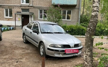 Mitsubishi Carisma I, 2003 год, 160 000 рублей, 2 фотография