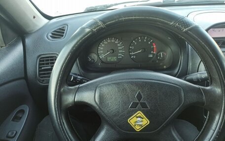 Mitsubishi Carisma I, 2003 год, 160 000 рублей, 9 фотография
