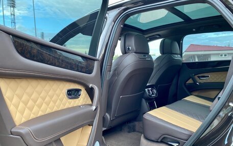 Bentley Bentayga I, 2019 год, 14 950 000 рублей, 13 фотография