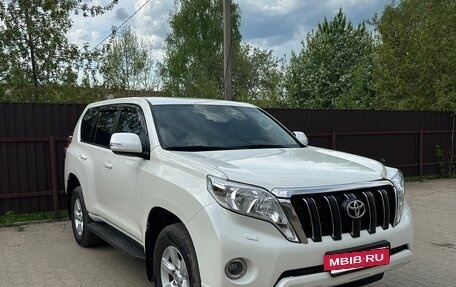 Toyota Land Cruiser Prado 150 рестайлинг 2, 2015 год, 3 750 000 рублей, 2 фотография