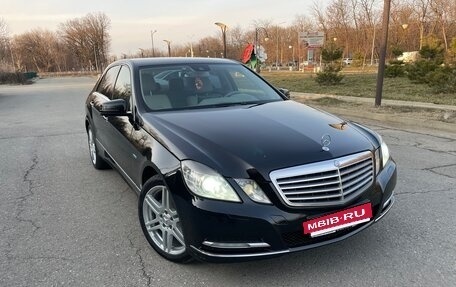 Mercedes-Benz E-Класс, 2010 год, 1 590 000 рублей, 2 фотография