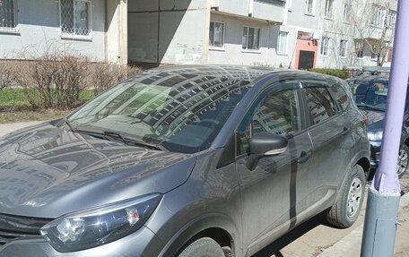 Renault Kaptur I рестайлинг, 2017 год, 1 114 000 рублей, 3 фотография