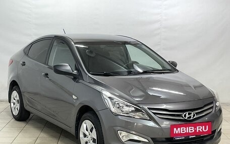 Hyundai Solaris II рестайлинг, 2015 год, 1 090 000 рублей, 2 фотография