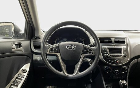 Hyundai Solaris II рестайлинг, 2015 год, 1 090 000 рублей, 17 фотография