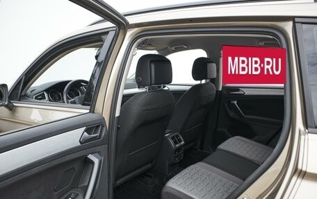 Volkswagen Tiguan II, 2021 год, 1 599 000 рублей, 15 фотография