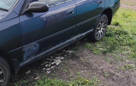 Toyota Carina, 1995 год, 160 000 рублей, 2 фотография