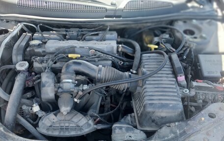 Dodge Stratus II, 2003 год, 210 000 рублей, 28 фотография