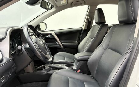 Toyota RAV4, 2016 год, 2 439 000 рублей, 10 фотография