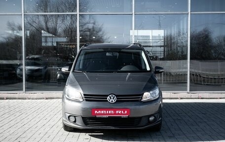 Volkswagen Touran III, 2011 год, 880 000 рублей, 3 фотография