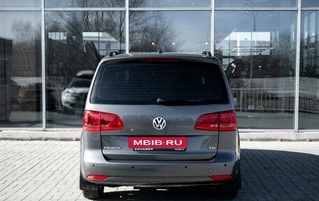 Volkswagen Touran III, 2011 год, 880 000 рублей, 4 фотография