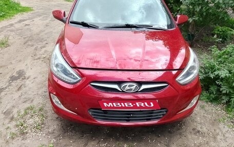 Hyundai Solaris II рестайлинг, 2013 год, 850 000 рублей, 1 фотография
