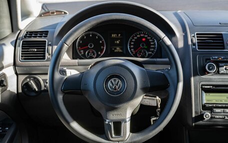 Volkswagen Touran III, 2011 год, 880 000 рублей, 19 фотография