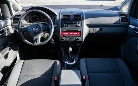 Volkswagen Touran III, 2011 год, 880 000 рублей, 17 фотография