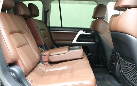 Toyota Land Cruiser 200, 2016 год, 6 901 000 рублей, 4 фотография