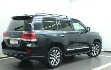 Toyota Land Cruiser 200, 2016 год, 6 901 000 рублей, 2 фотография