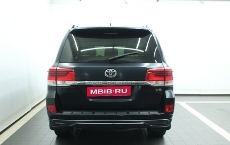 Toyota Land Cruiser 200, 2016 год, 6 901 000 рублей, 12 фотография