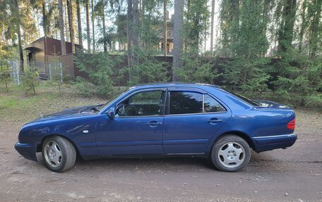 Mercedes-Benz E-Класс, 1997 год, 415 000 рублей, 7 фотография