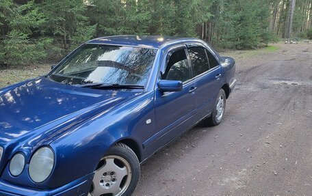 Mercedes-Benz E-Класс, 1997 год, 415 000 рублей, 9 фотография