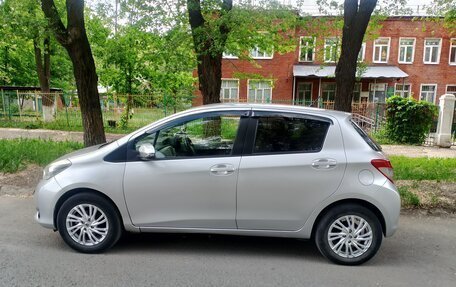 Toyota Vitz, 2013 год, 750 000 рублей, 3 фотография