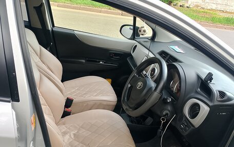 Toyota Vitz, 2013 год, 750 000 рублей, 8 фотография