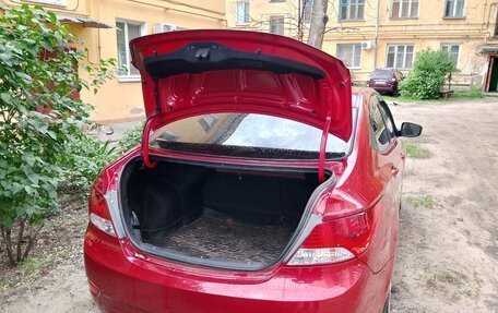 Hyundai Solaris II рестайлинг, 2013 год, 850 000 рублей, 4 фотография