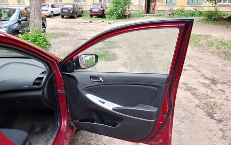 Hyundai Solaris II рестайлинг, 2013 год, 850 000 рублей, 14 фотография