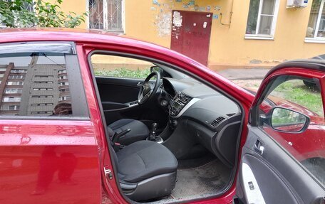 Hyundai Solaris II рестайлинг, 2013 год, 850 000 рублей, 15 фотография